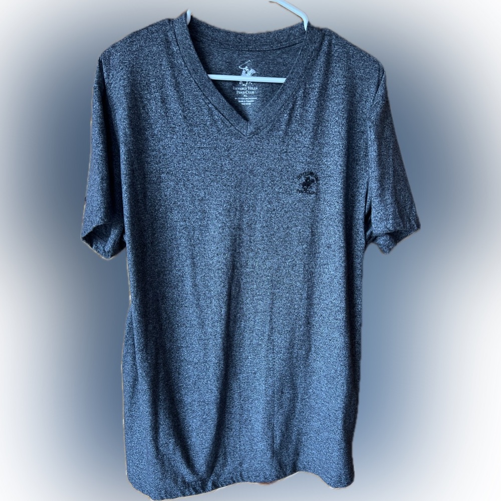 Men’s XL Beverly Hills Polo Club V-Neck T-Shirt. Gray in color